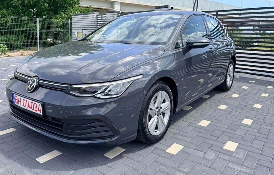 VW Golf 8  2020