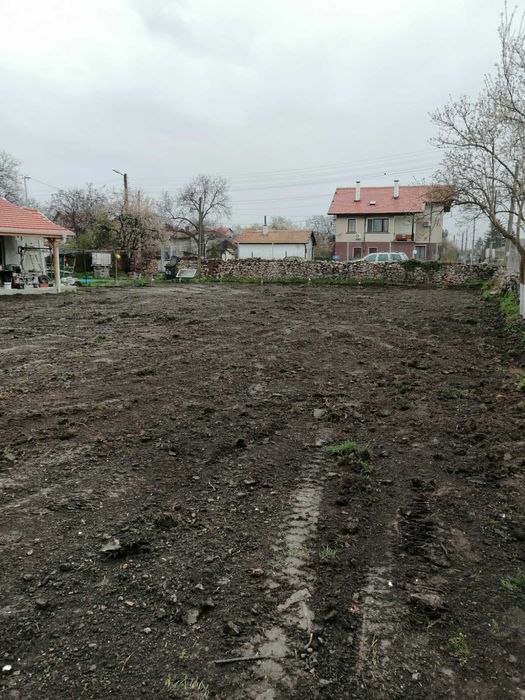 Почистване на дворове и запустели терени,подравняване, изкор. на дънер