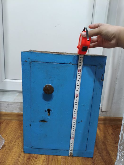 Продам сейф советский
