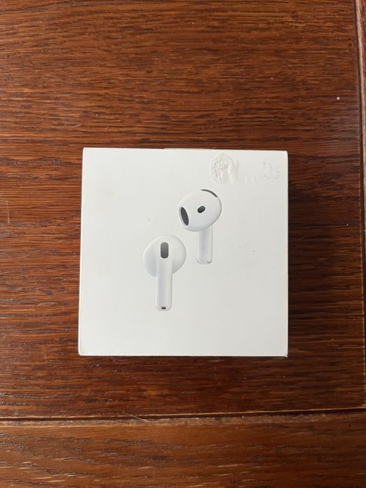 AirPods 4 - active noise cancellation