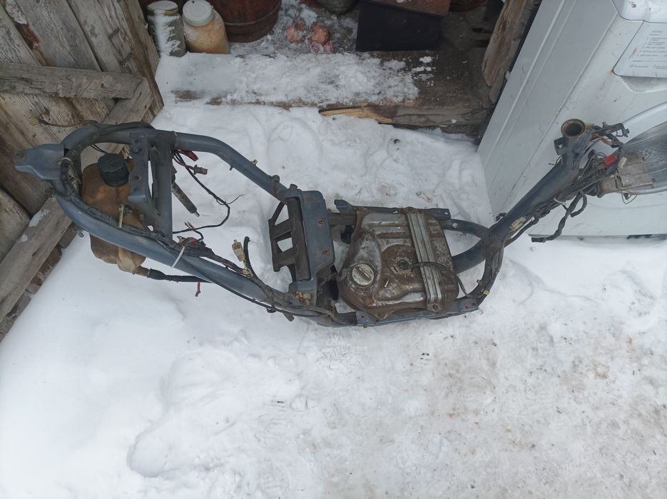 Продам запчасти на скутер