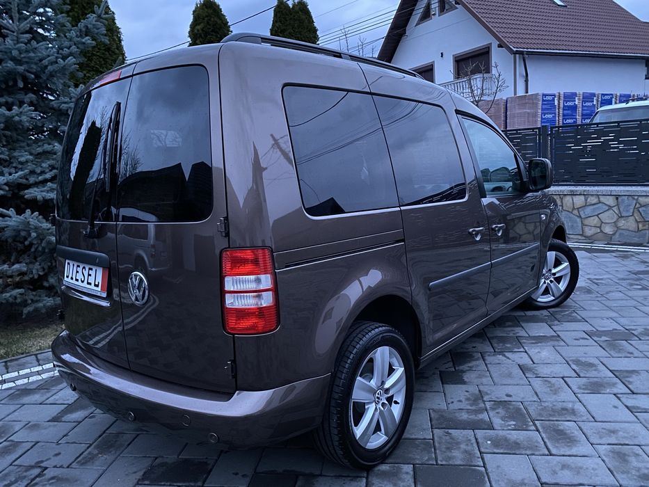 VOLKSWAGEN Caddy 2011