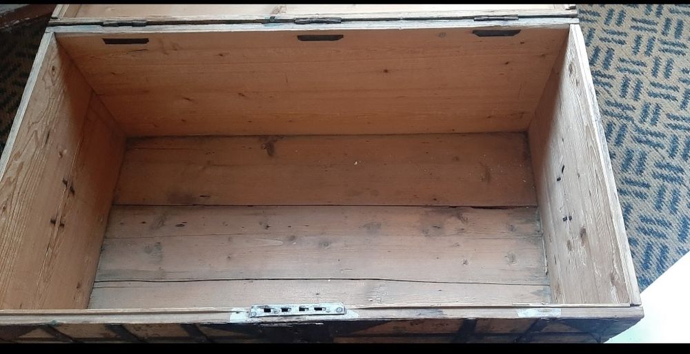 Сундук деревянный старинный