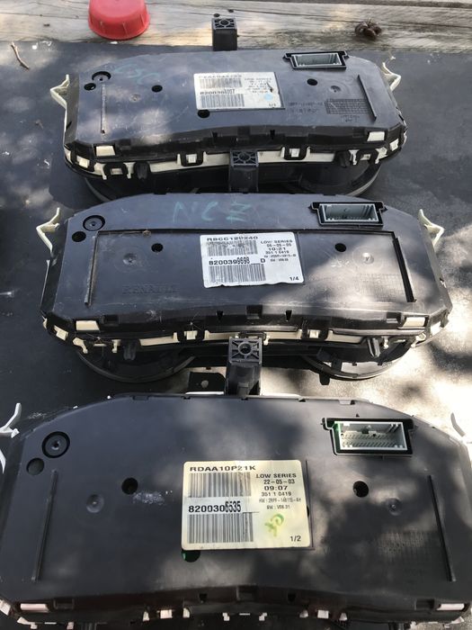 Ceasuri bord megane 2 si alte piese