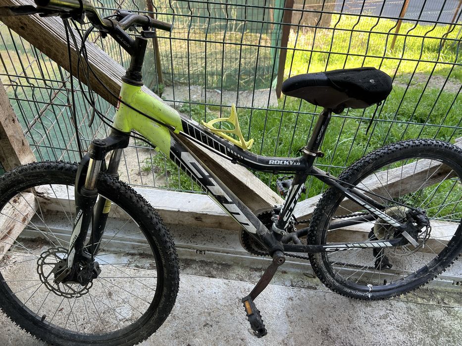Bicicleta copii suspensi fata  stare buna
