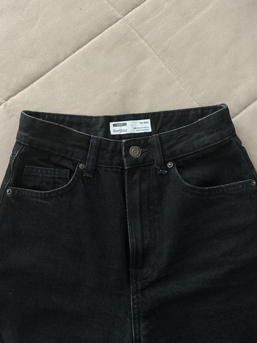 Джинсы Bershka