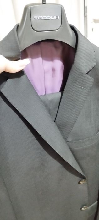 Два нови костюма