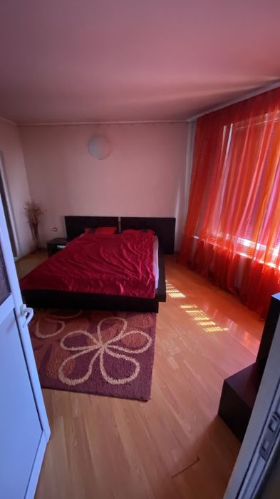 ПРОДАВА СЕ: Обзаведен самостоятелен имот от 230 кв.м (2-ри и 3-ти етаж) с ОБОСОБЕН ДВОР, отделен вход, 4 ТЕРАСИ и КЛИМАТИЦИ НАВСЯКЪДЕ