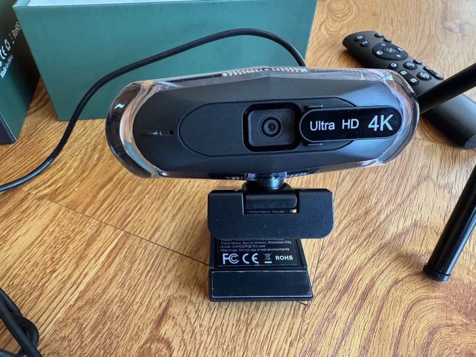 Camera web 4k cu telecomanda si trepied noua