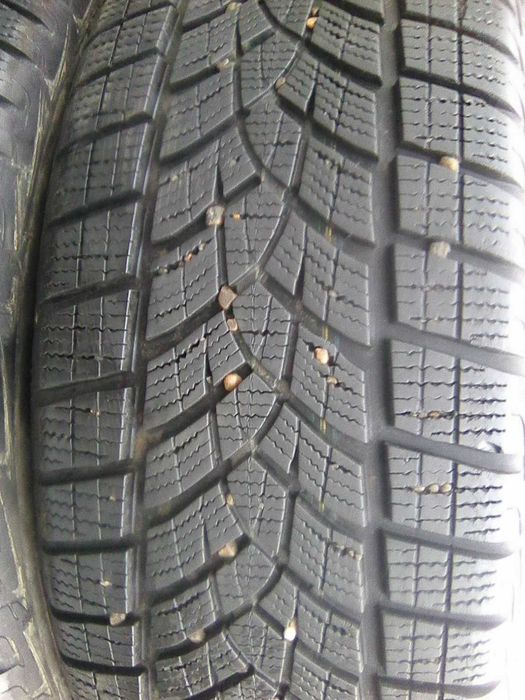 4 anvelope 225 60 17 iarna goodyea r