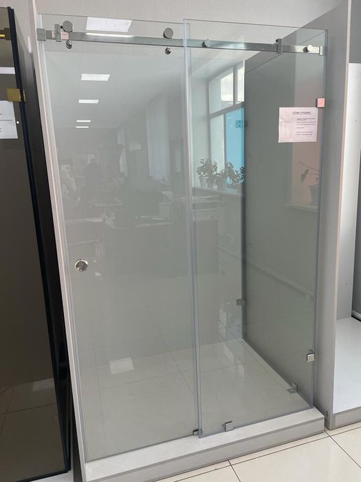 Душевая из стекла