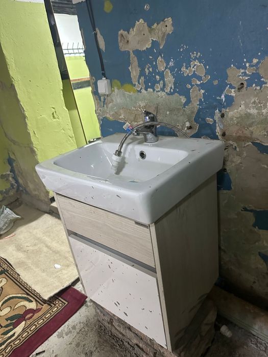 Почти новый умывалник