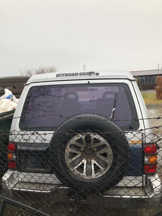 Mitsubishi Pajero 2.5D на части