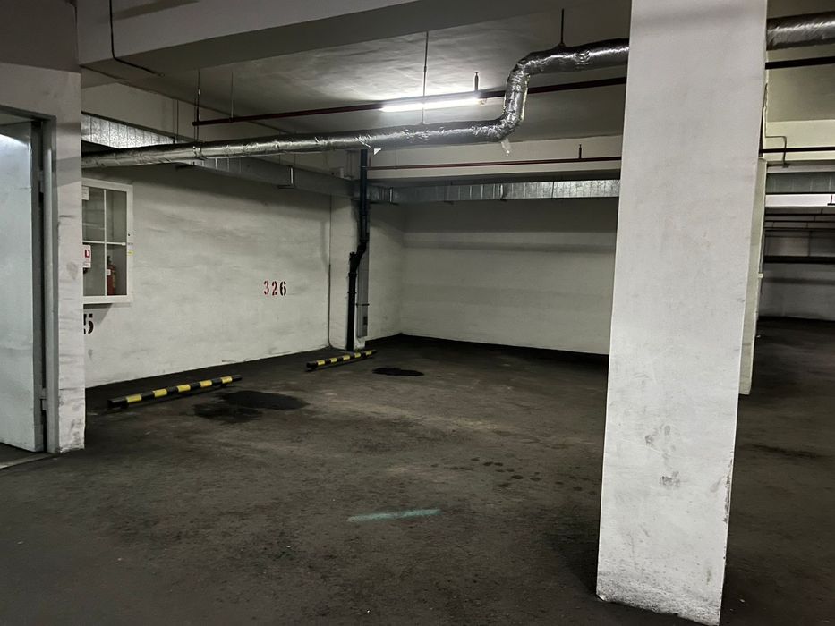 Продам 2 паркинга