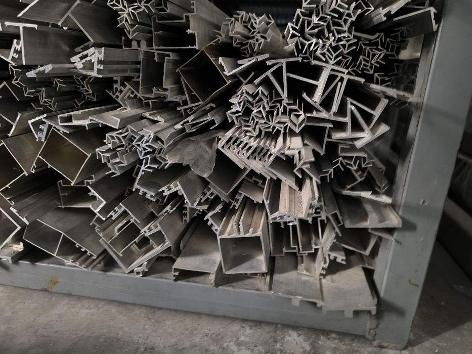 Kvadrat metall profil truba sotiladi | Mustahkam va sifatli