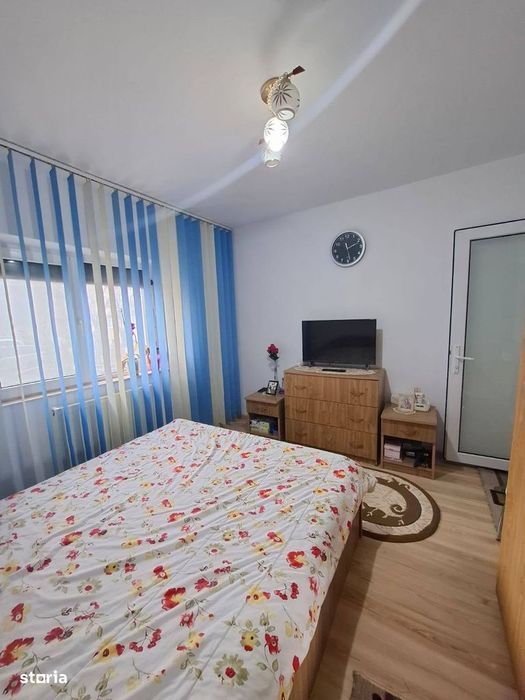 De vanzare apartament cu 3 camere, zona Episcopiei, mobilat și utilat