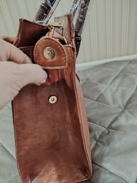 Продаю женскую сумку