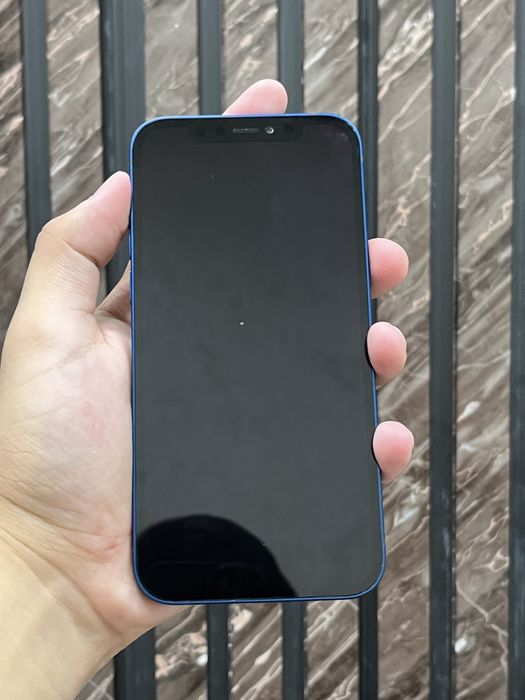 Продам iPhone 12