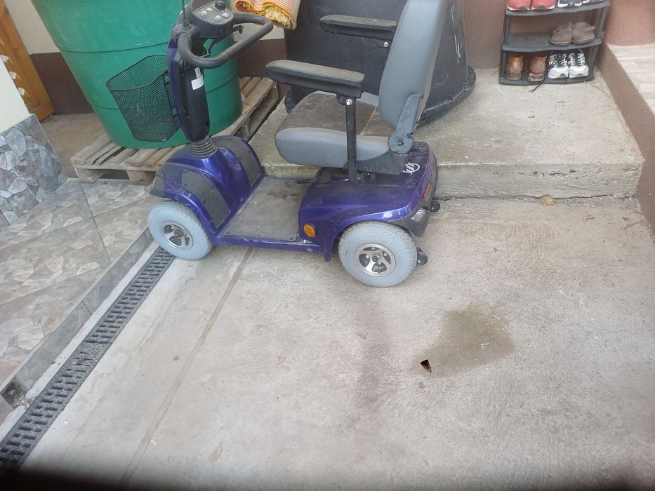Caricior pentru persone cu dezabilitati in stare buna de functionare