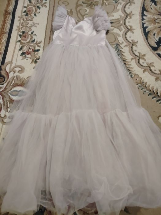 Продам праздничное платье