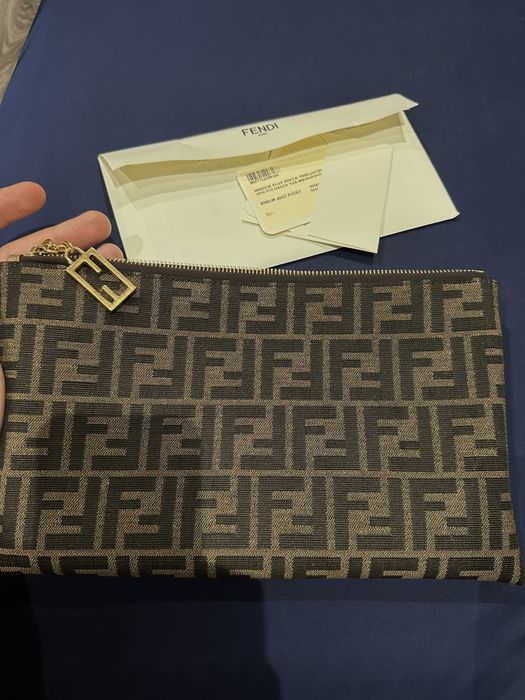 Fendi Baguette клъч чанта