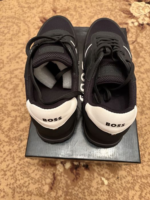 Босс 39-40 р кроссовки boss