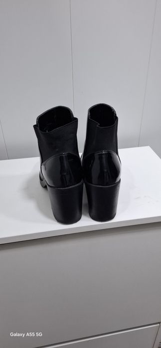 Продам женские ботильоны