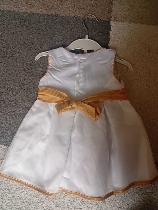 Бебешки роклички