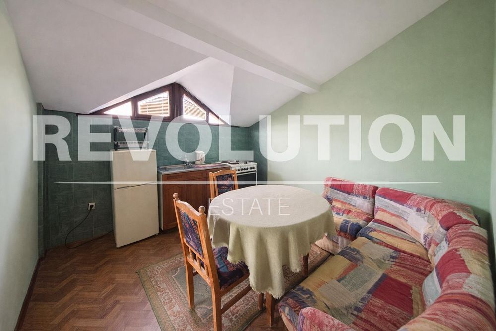 Къща  в гр.Варна, м-т Евксиноград!