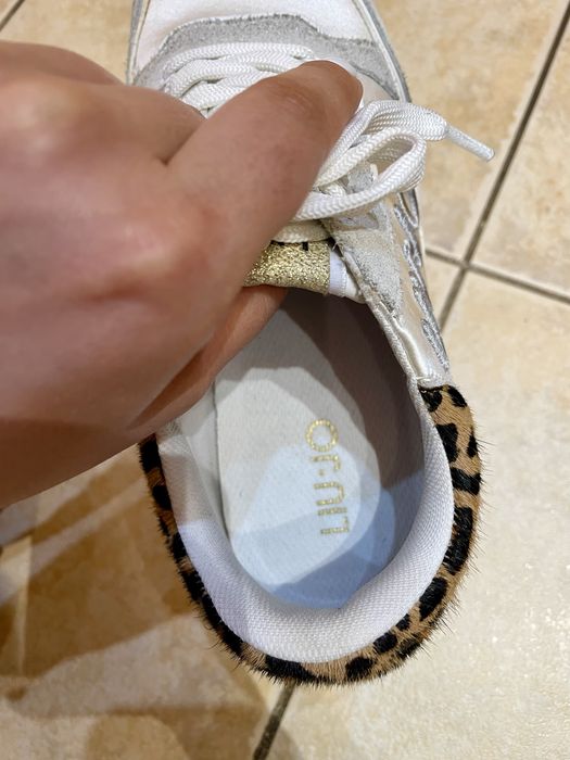 бели обувки Liu jo