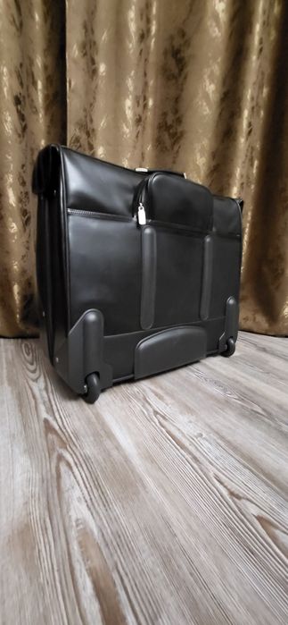 Чемодан кожаный Pierre Cardin