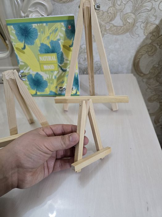 Маленький мольберт