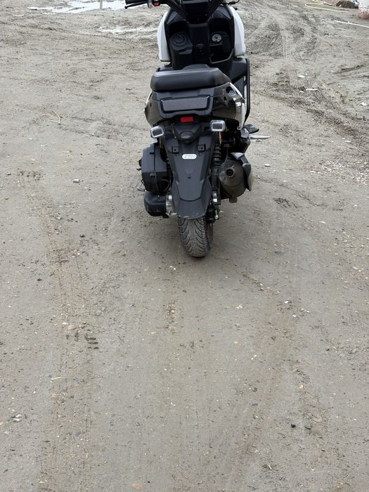 Skuter Moto sotiladi srochni