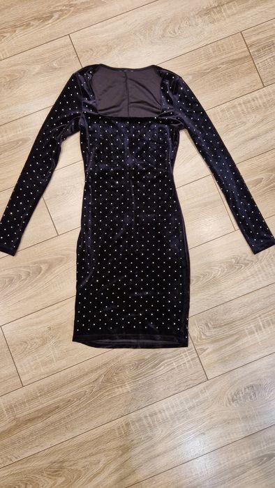 Три малки, черни рокли