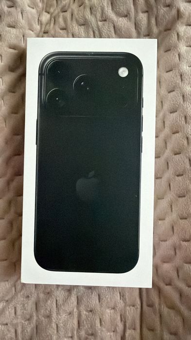 Продам iPhone 18pro 256 gb