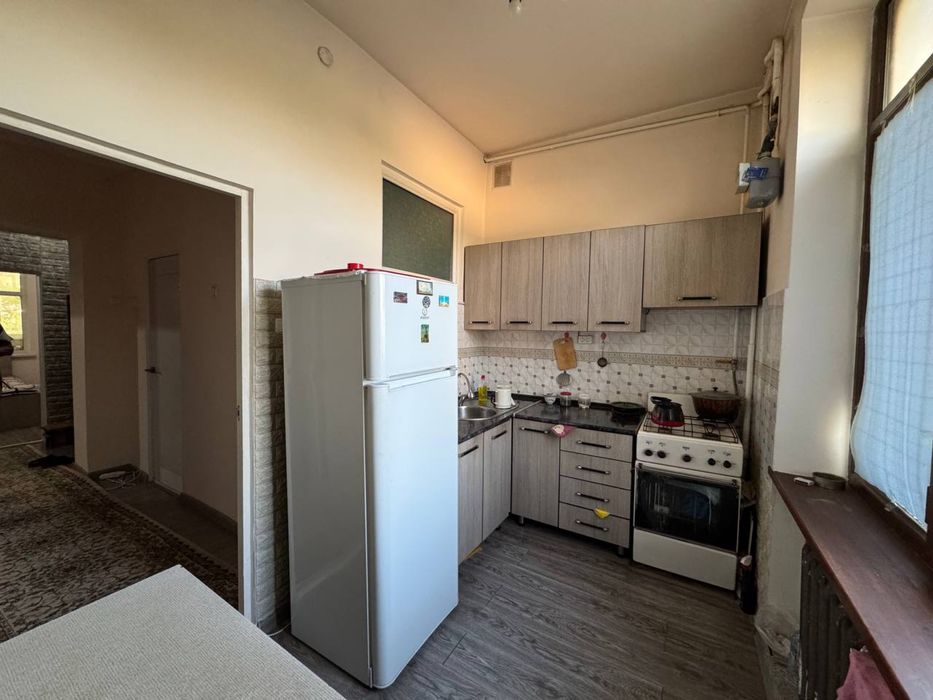 3 хонали квартира Лабзак + балкон 2*7 Кирпич