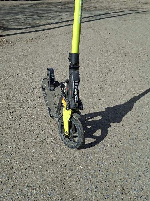 Самокат Glober (не электро)