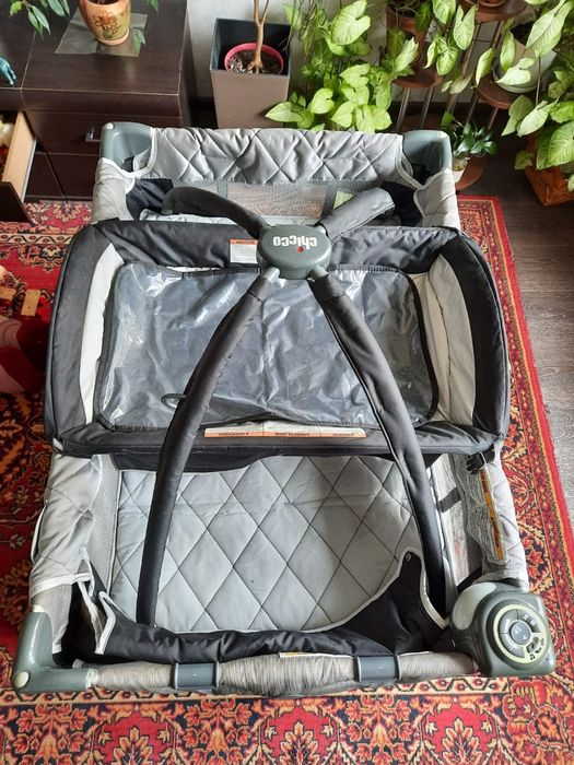 Манеж chicco в отличном состоянии