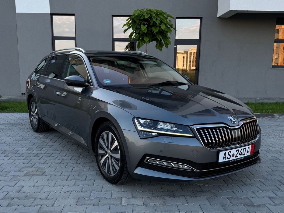 Skoda Superb Cockpit/Matrix/An 05.2023/2.0 150 CP/DSG