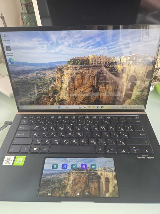 Продавам лаптоп Asus ZenBook 14 UX 434F