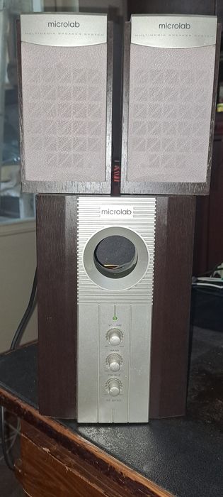 Колонки акустические с сабвуфером M-890. Фирма производитель Microlab