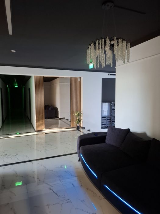 Inchiriez apartament in localitatea Floresti
