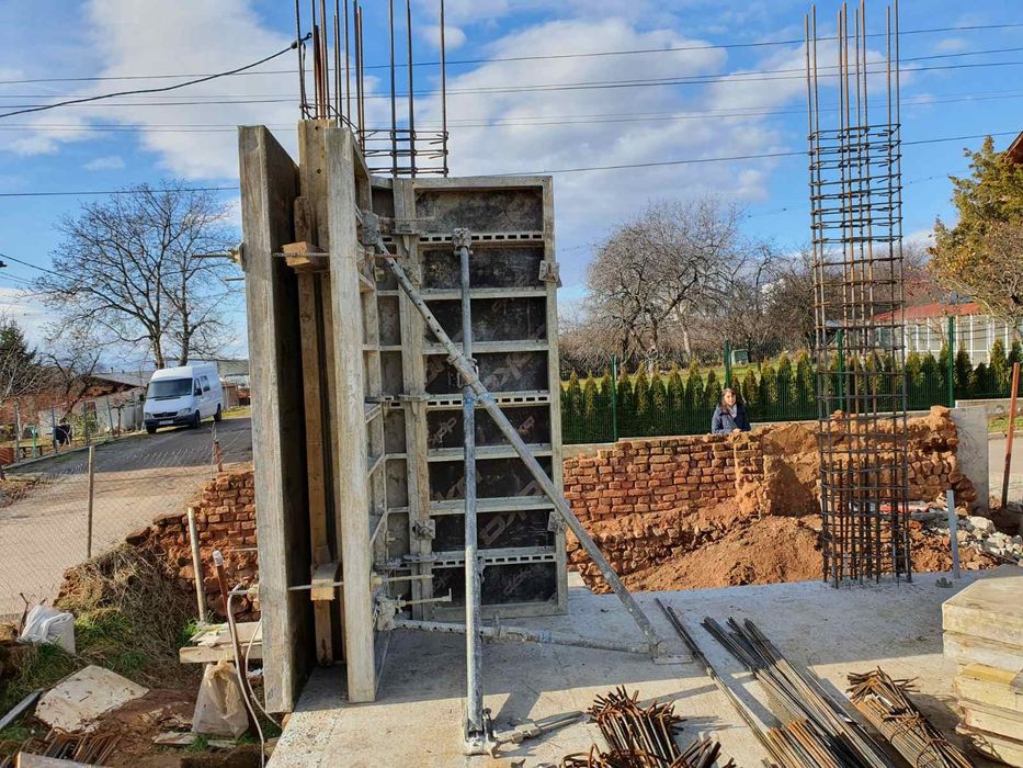 Вилици и триноги за кофраж