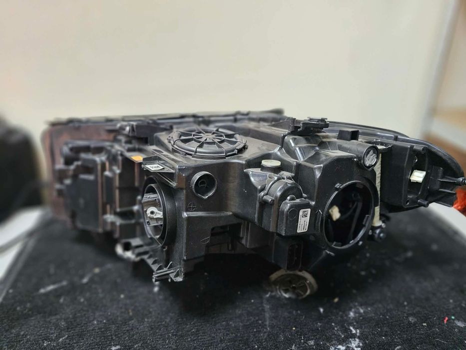 Десен фар фарове BMW 5 G30 G31 LED desen far бмв 5 г30