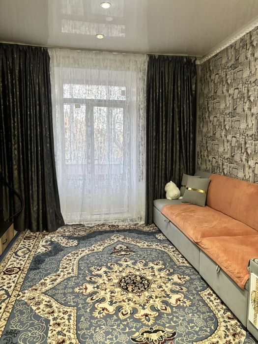 Продам двухкомнатную квартиру в старом городе