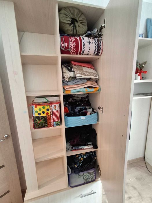 Шкаф, стенка из трех секций