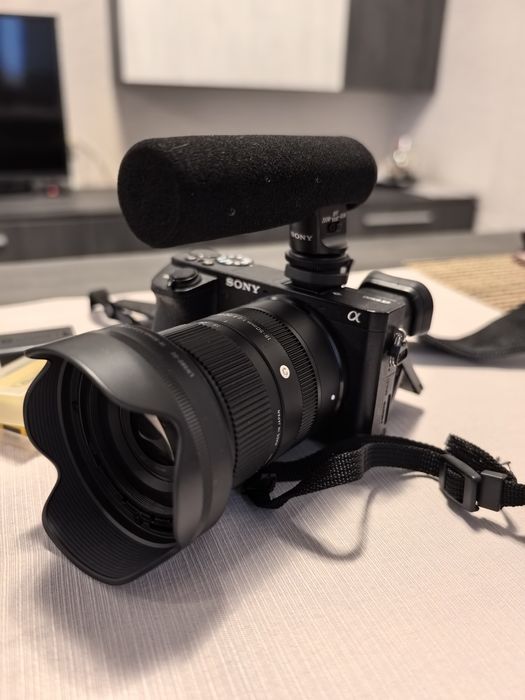 Sony 6500+Sigma 18-50mm f/2.8 DC DN Contemporary+микрофон+б