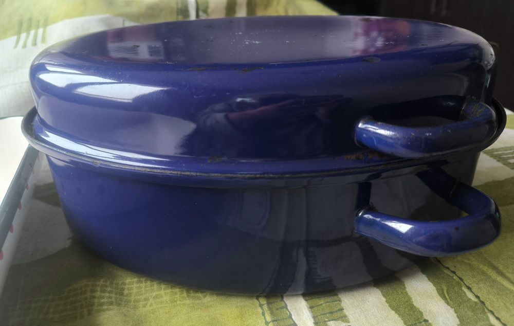 Емайлирана дълбока тава с капак