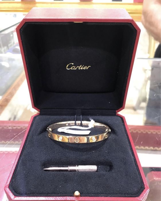 Brățară Cartier LOVE aur alb cu diamante