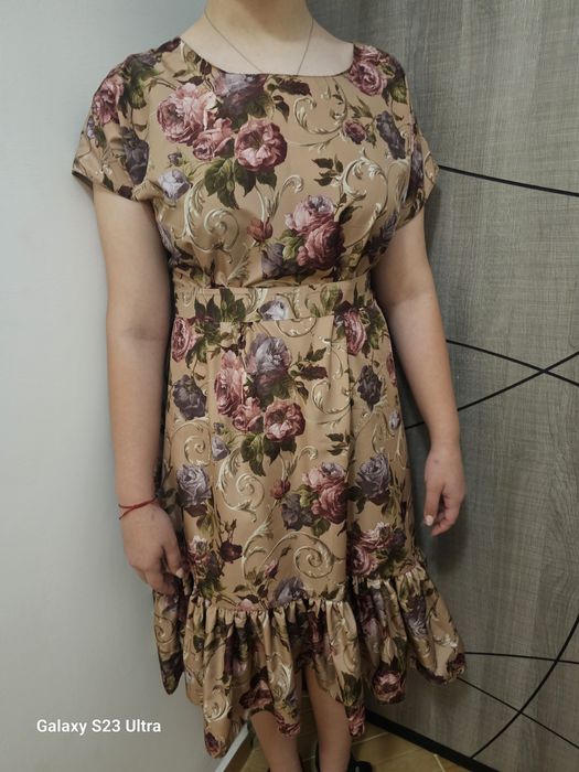 Дамски  роклички